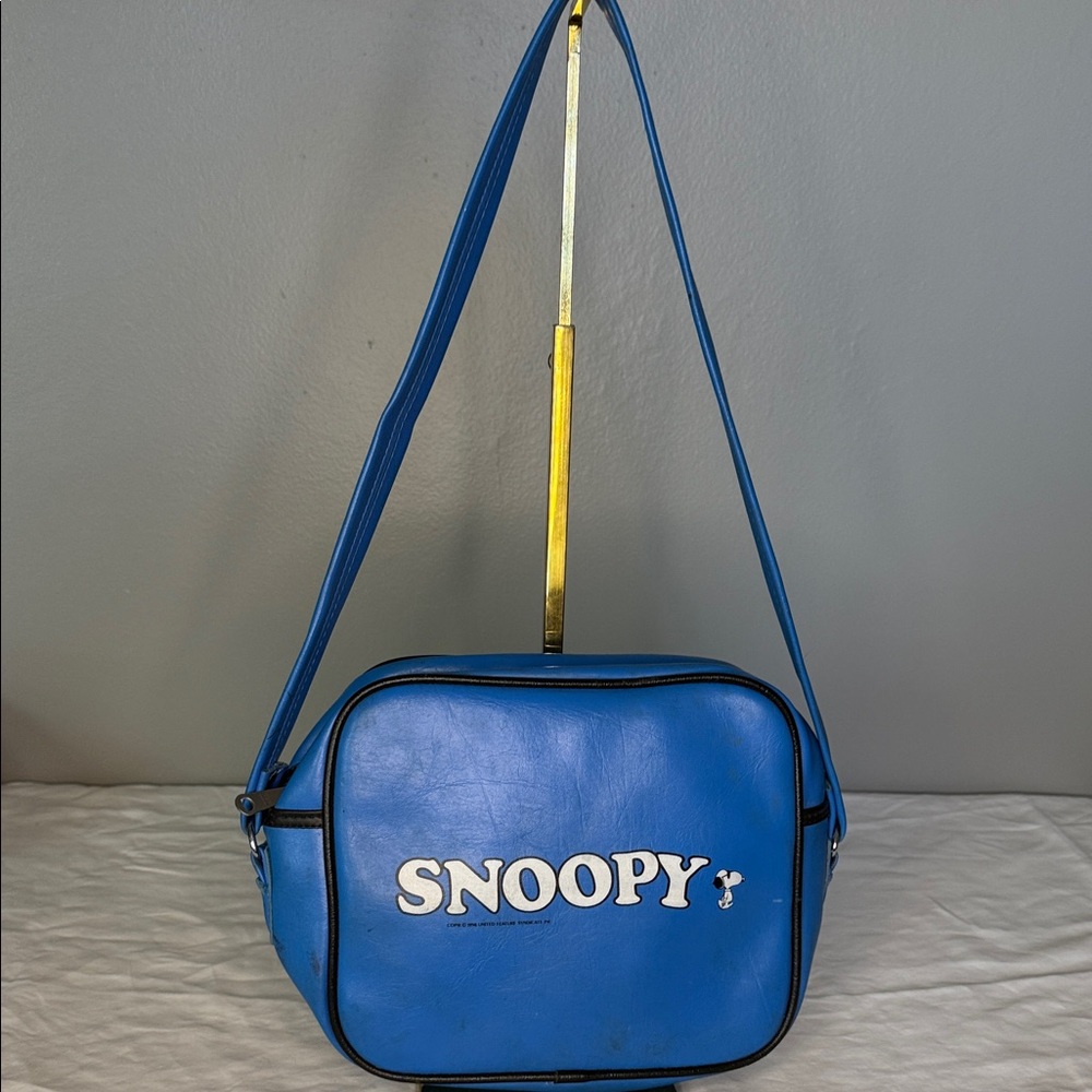 Vintage Snoopy Blue Vinyl Shoulder Bag – Peanuts Satchel